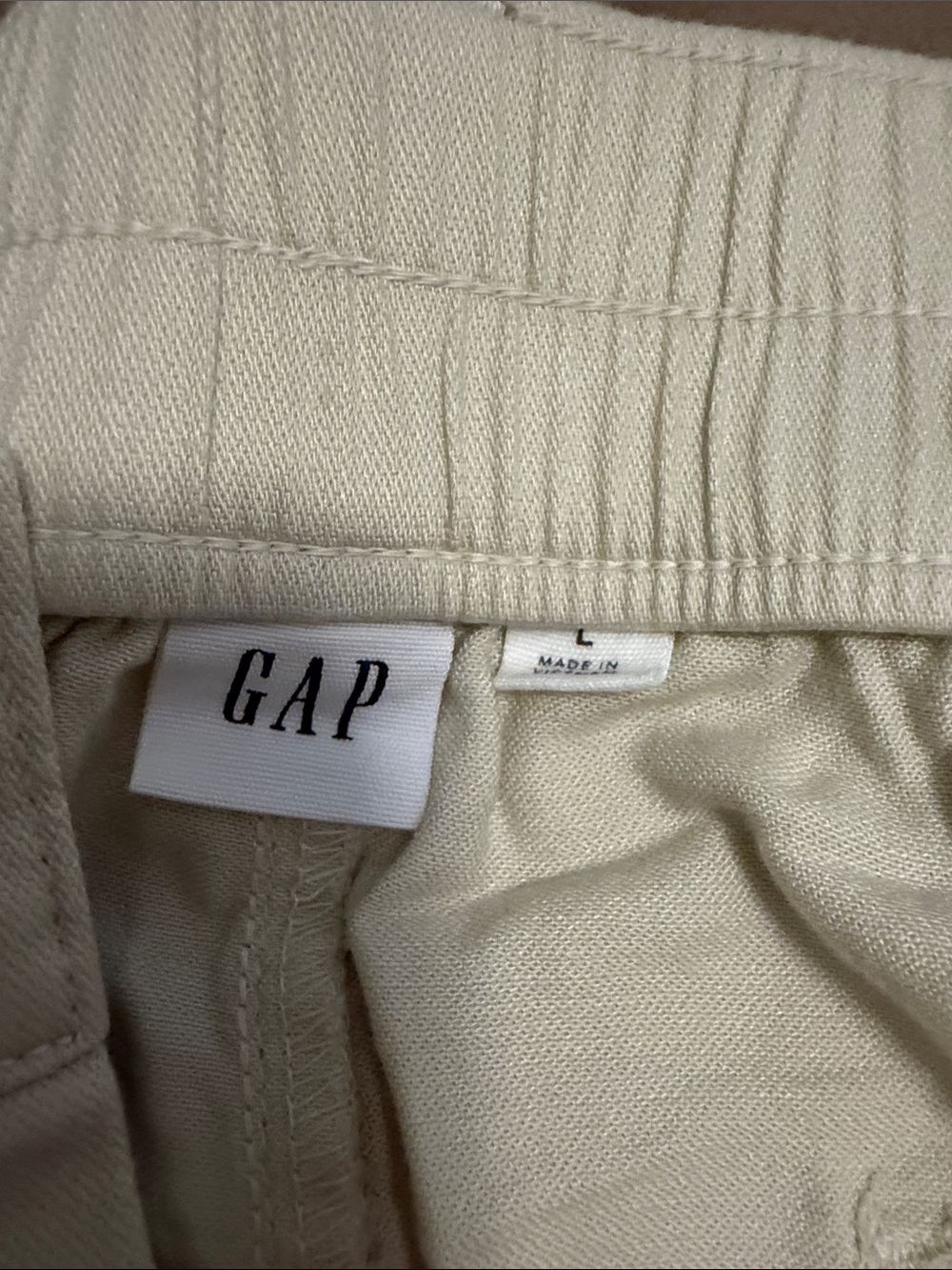 GAP 4" High Rise Easy Utility Short - Picture 4 of 8